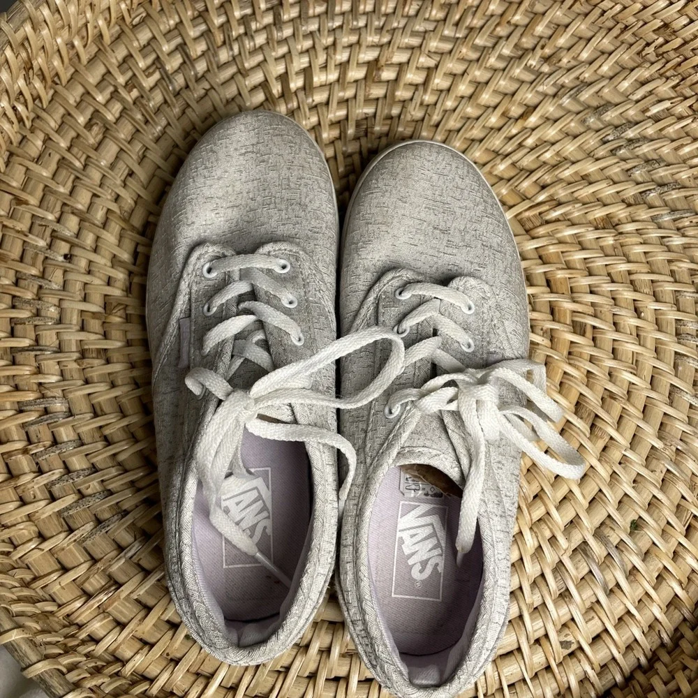Vans Girls 2 Heathered Gray Silver Missy Sneakers Skater Metallic Fabric Lace Up